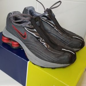 EUC HTF Nike Shox R4 5Y